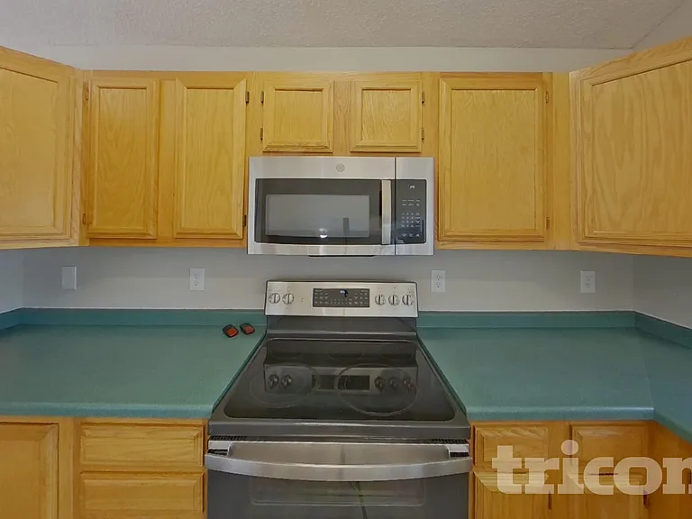 1140 Modell Dr — Photo 5