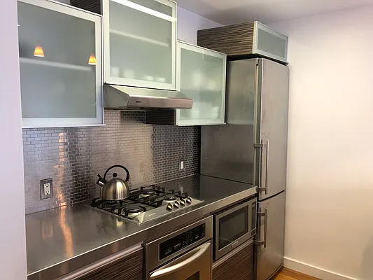 Rented by REAL New York | media 10