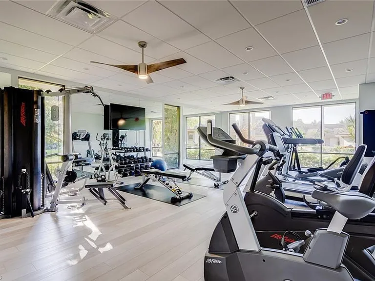 555 Park Shore Dr #B-408 — Photo 29