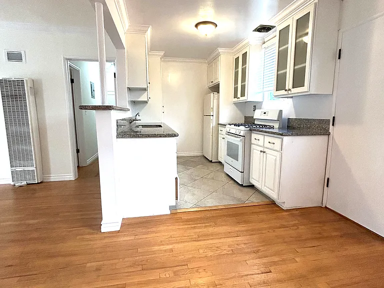 1332 N Citrus Ave #1 — Photo 8