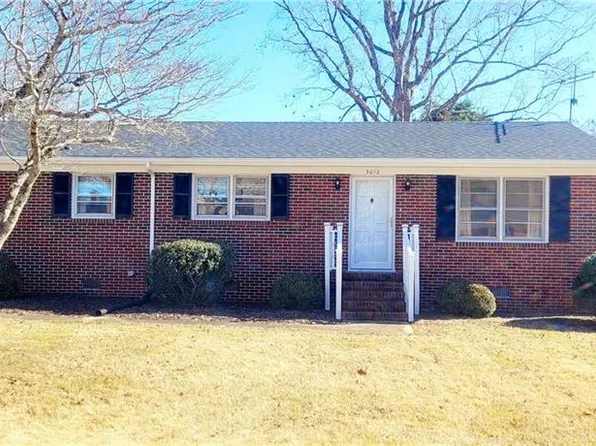 3012 Woodlawn Dr, Suffolk, VA 23434