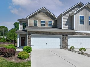 820 Riley Ln, Greensboro, NC 27455