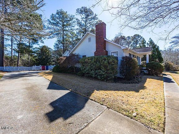 2nd image of 5133 Oak Tree Dr