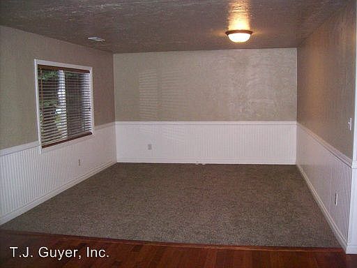 4th image of 221 W Branch St
