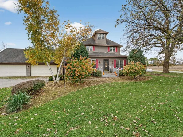 1045 York Center Rd, Marshall, WI 53559