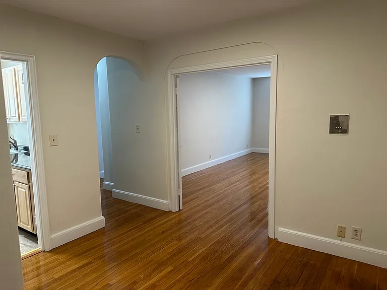 24 Concord Ave #111 — Photo 6