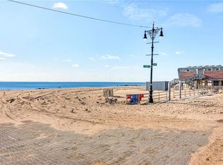 210 Beaumont St #1, Brooklyn, NY 11235