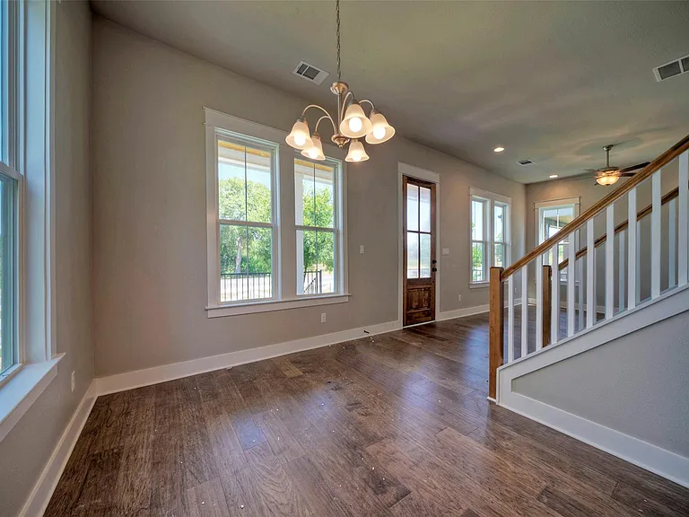 1086 Twain St — Photo 16