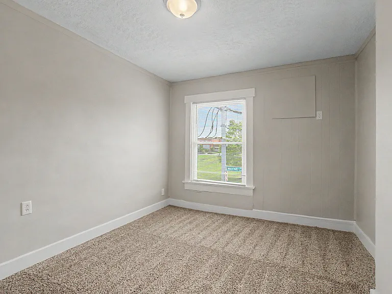2600 Wayne Ave — Photo 27