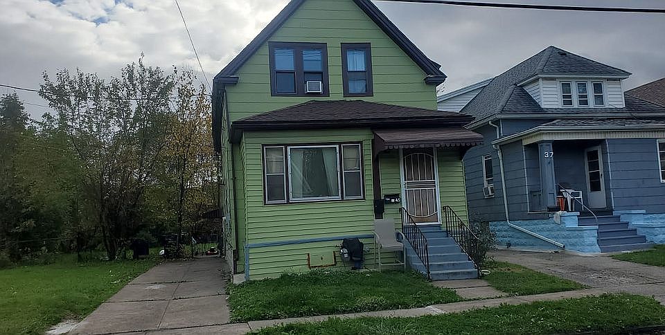1st image of 45 Roosevelt Ave