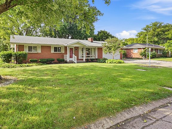 3rd image of 945 Jameson Ct