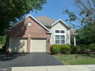 18 Sweet Pea Ln, Langhorne, PA 19047