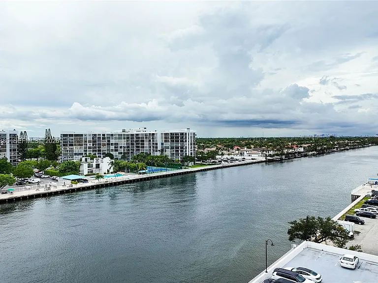 3000 S Ocean Dr #712 — Photo 1