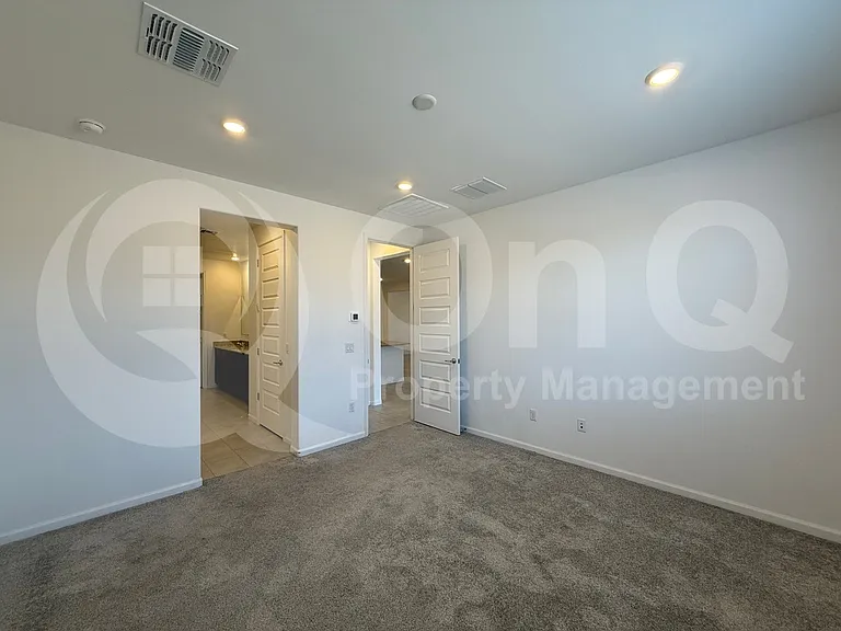 6704 E Caminito La Piscina — Photo 11