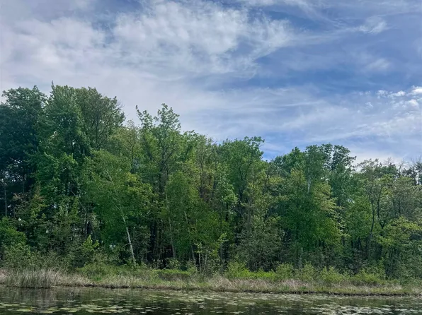 301 Channel Trce, Shawano, WI 54166