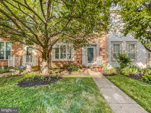 6819 Cedar Loch Ct, Centreville, VA 20121
