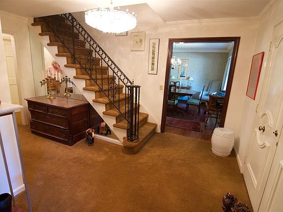 3rd image of 29 Underwood Dr