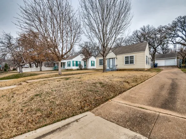 1724 Bluebonnet Dr, Fort Worth, TX 76111