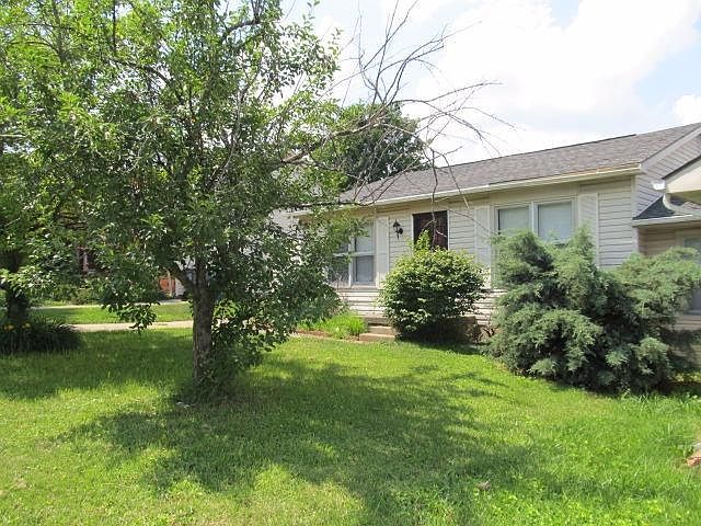 2nd image of 3233 Bowie Dr