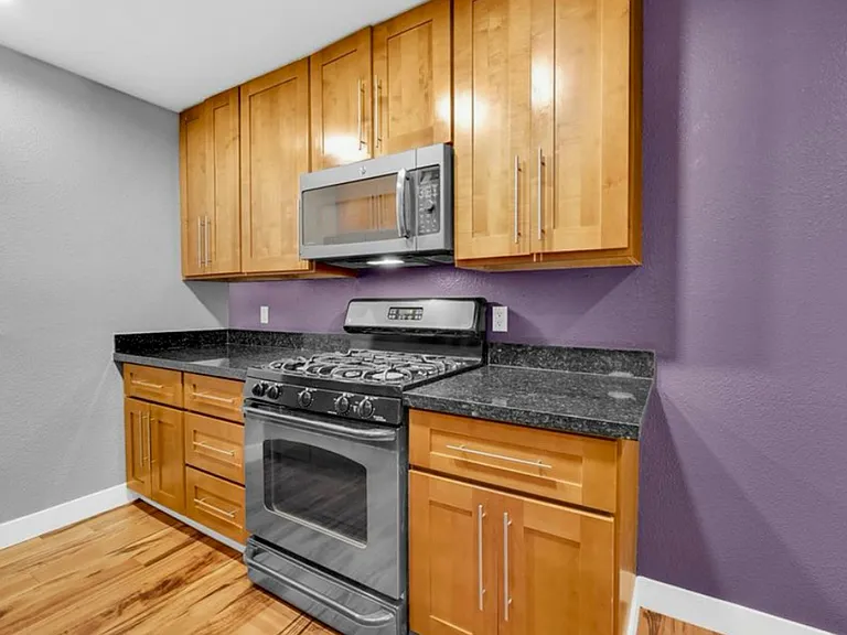 1395 Lyon St #4 — Photo 3