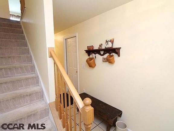 3rd image of 632 Oakwood Ave APT D