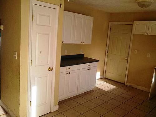 4th image of 5011 Valentine Pl