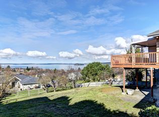 716 Flintstone Dr, Camano Island, WA 98282