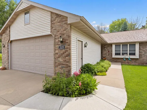 1123 Stillmeadow Ln, Menasha, WI 54952
