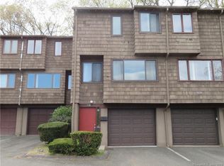 118 Towne House Rd #118, Hamden, CT 06514