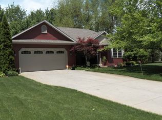 13947 Ranier Dr, Middlebury, IN 46540