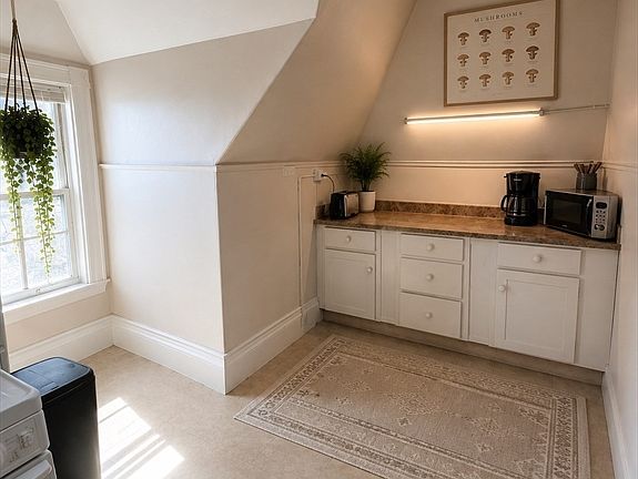 5th image of 23 Parsons St #3