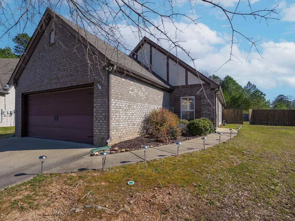 5135 Promenade Dr, Trussville, AL 35173