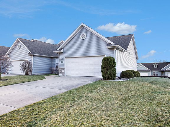 3rd image of 8870 Macywood Ln