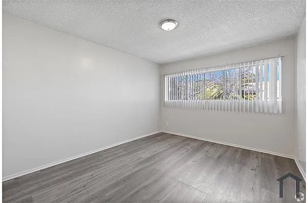 Building Photo - 4063 Nicolet Ave #U-23