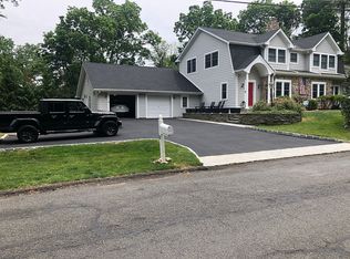 12 Pine St, Chatham, NJ 07928