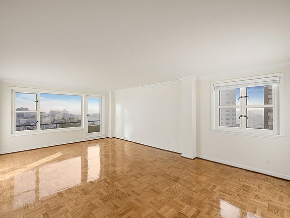4th image of 1002 Green St #1101