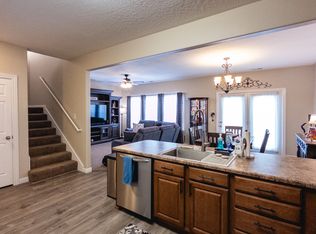 752 W Club Oaks Dr, Sandy, UT 84070