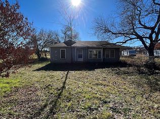 1533 Cottonwood Ln, Weatherford, TX 76086