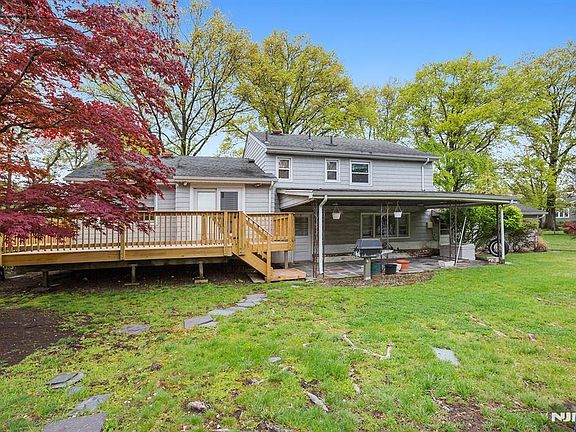5th image of 339 Beechwood Rd