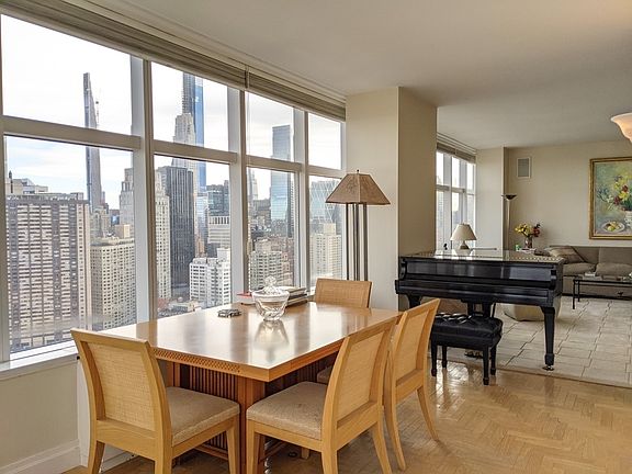 4th image of 160 W 66th St APT 42C