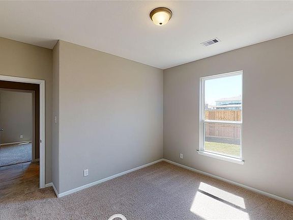 2nd image of 31634 Hummingbird Oak Dr