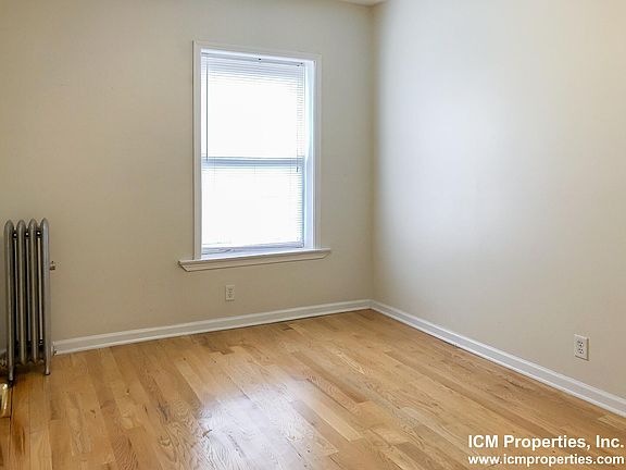 5th image of 3913 N Pine Grove Ave #3W