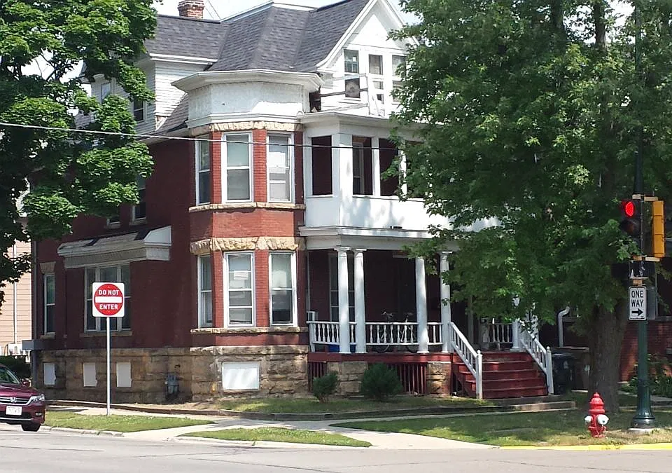 454 W Washington Ave #5