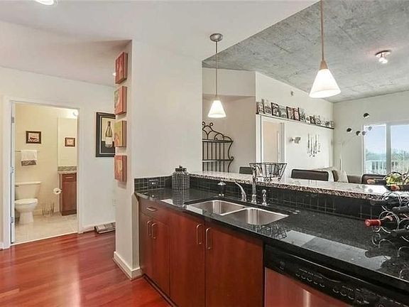 4th image of 250 Pharr Rd #313