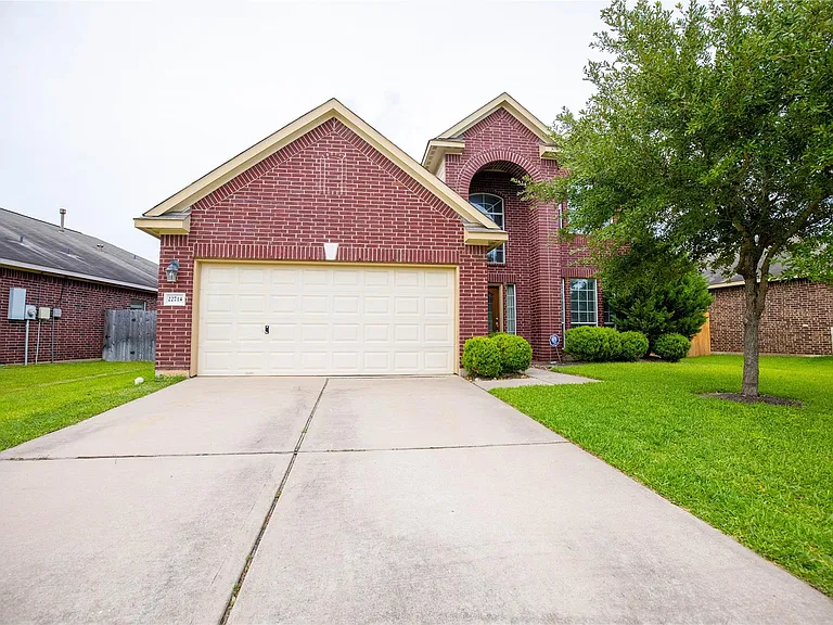 22714 Pantego Ln — Photo 1