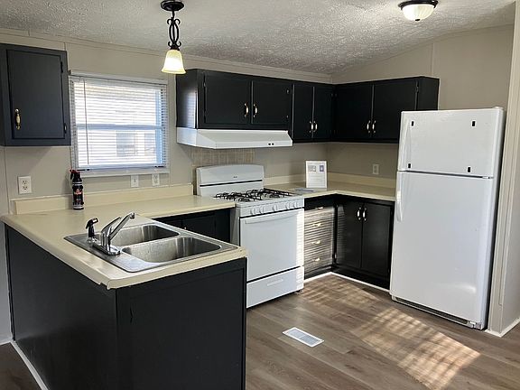 3rd image of 500 W Payton St #22