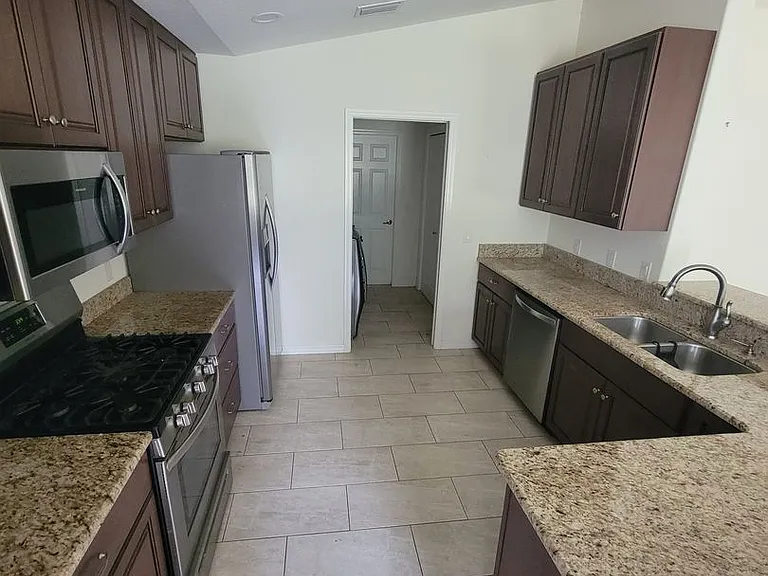 321 W Climbing Ivy Ct — Photo 5
