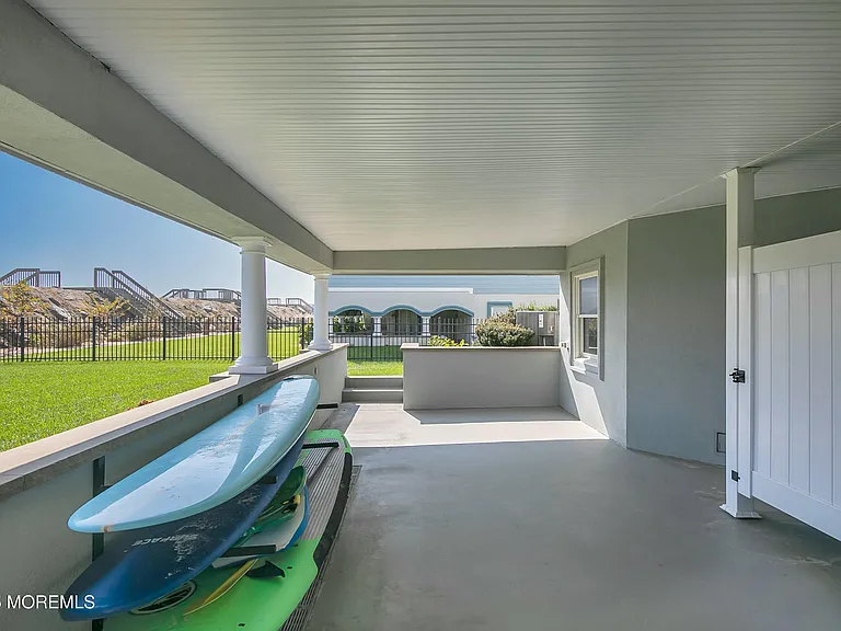 15 Tradewinds Ln — Photo 36