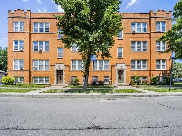 4742 W Roscoe St APT 2, Chicago, IL 60641