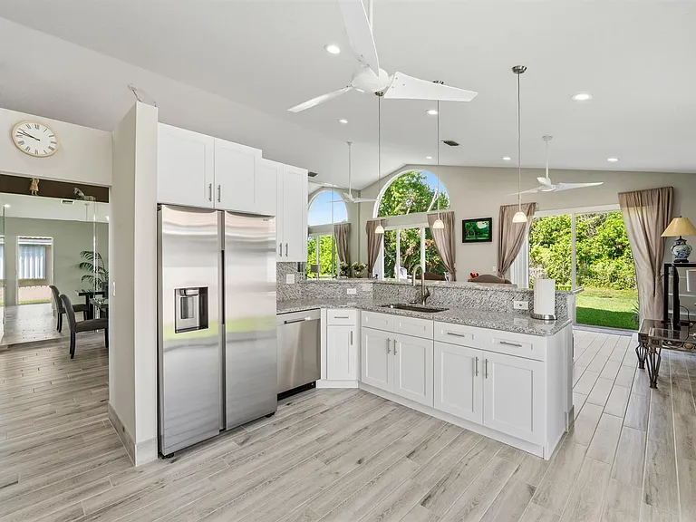 3198 SE Carrick Green Ct — Photo 9